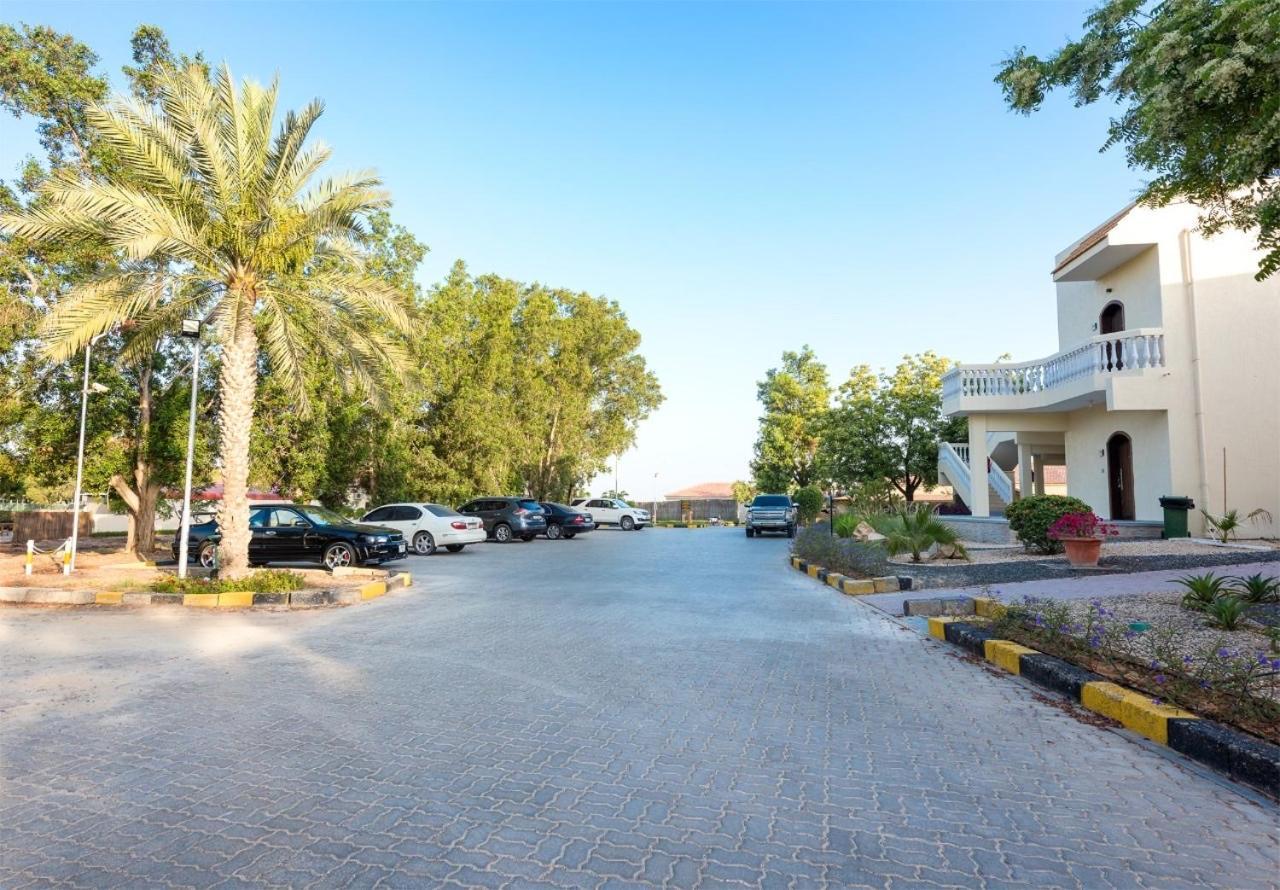 Barracuda Resort Umm al-Quwain Bagian luar foto