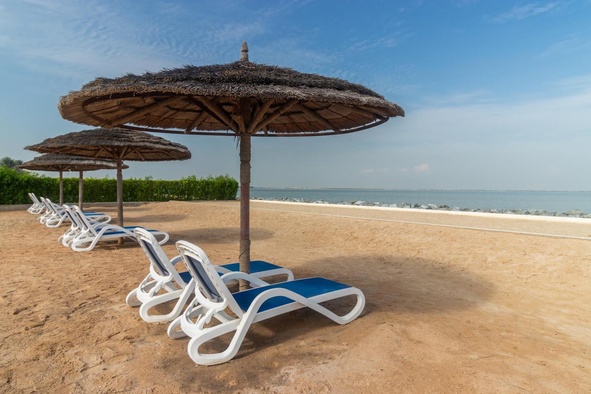 Barracuda Resort Umm al-Quwain Bagian luar foto