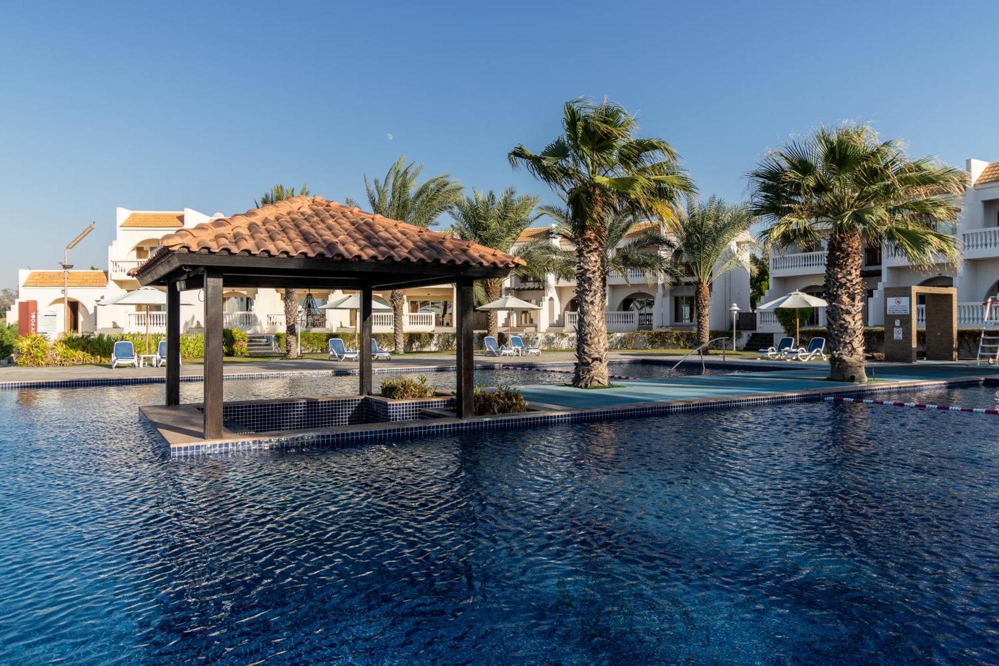 Barracuda Resort Umm al-Quwain Bagian luar foto