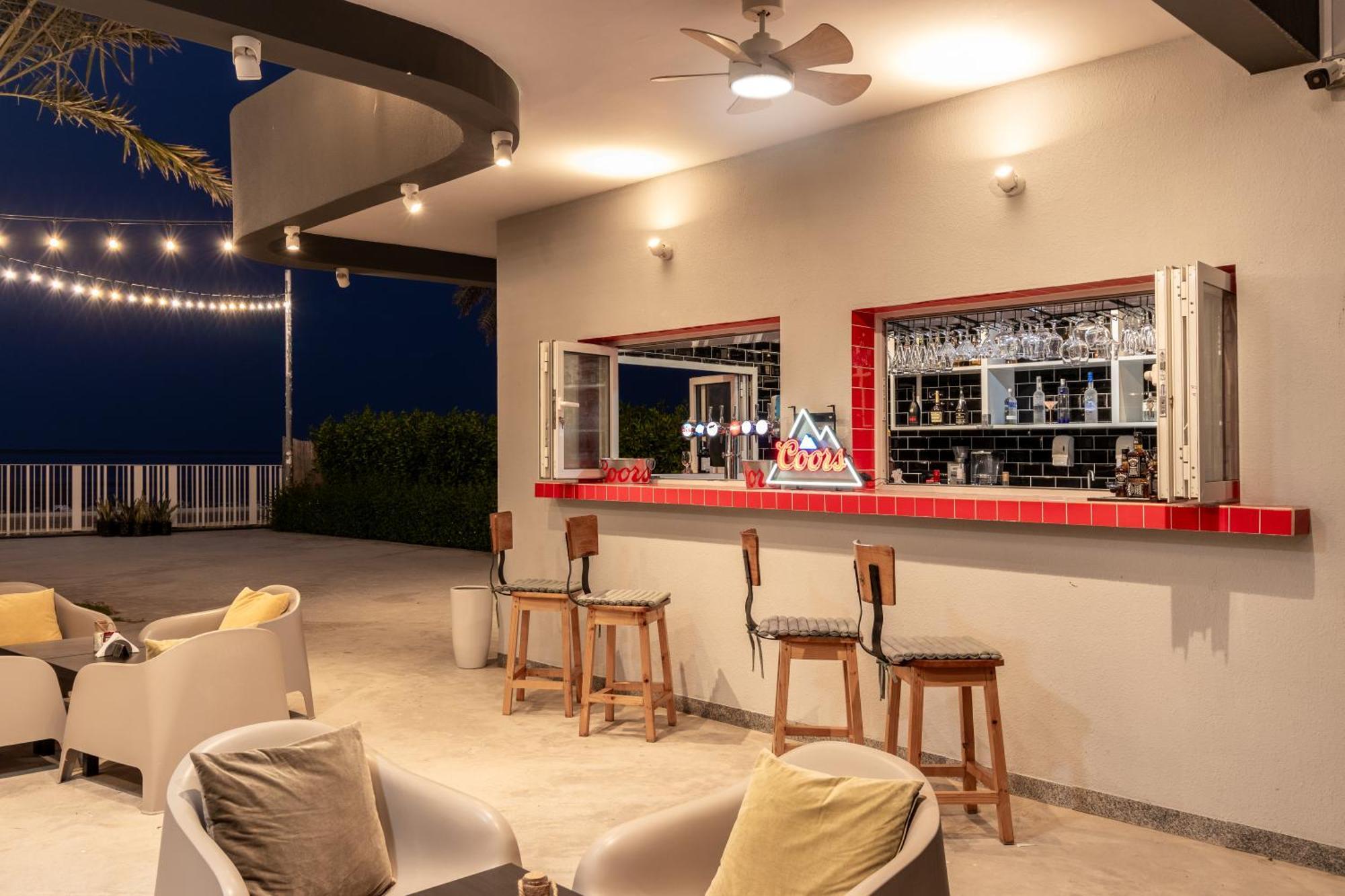Barracuda Resort Umm al-Quwain Bagian luar foto