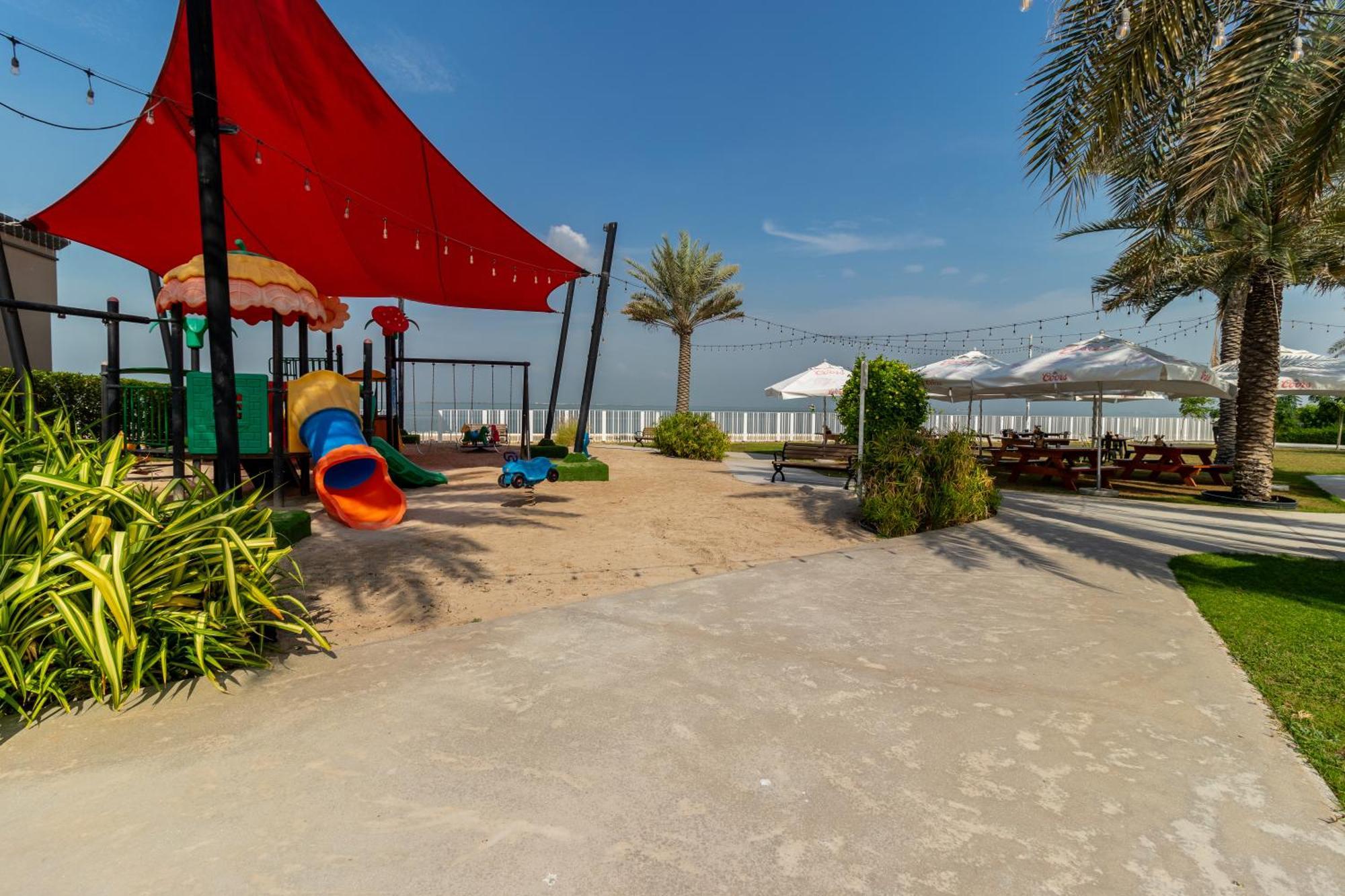 Barracuda Resort Umm al-Quwain Bagian luar foto