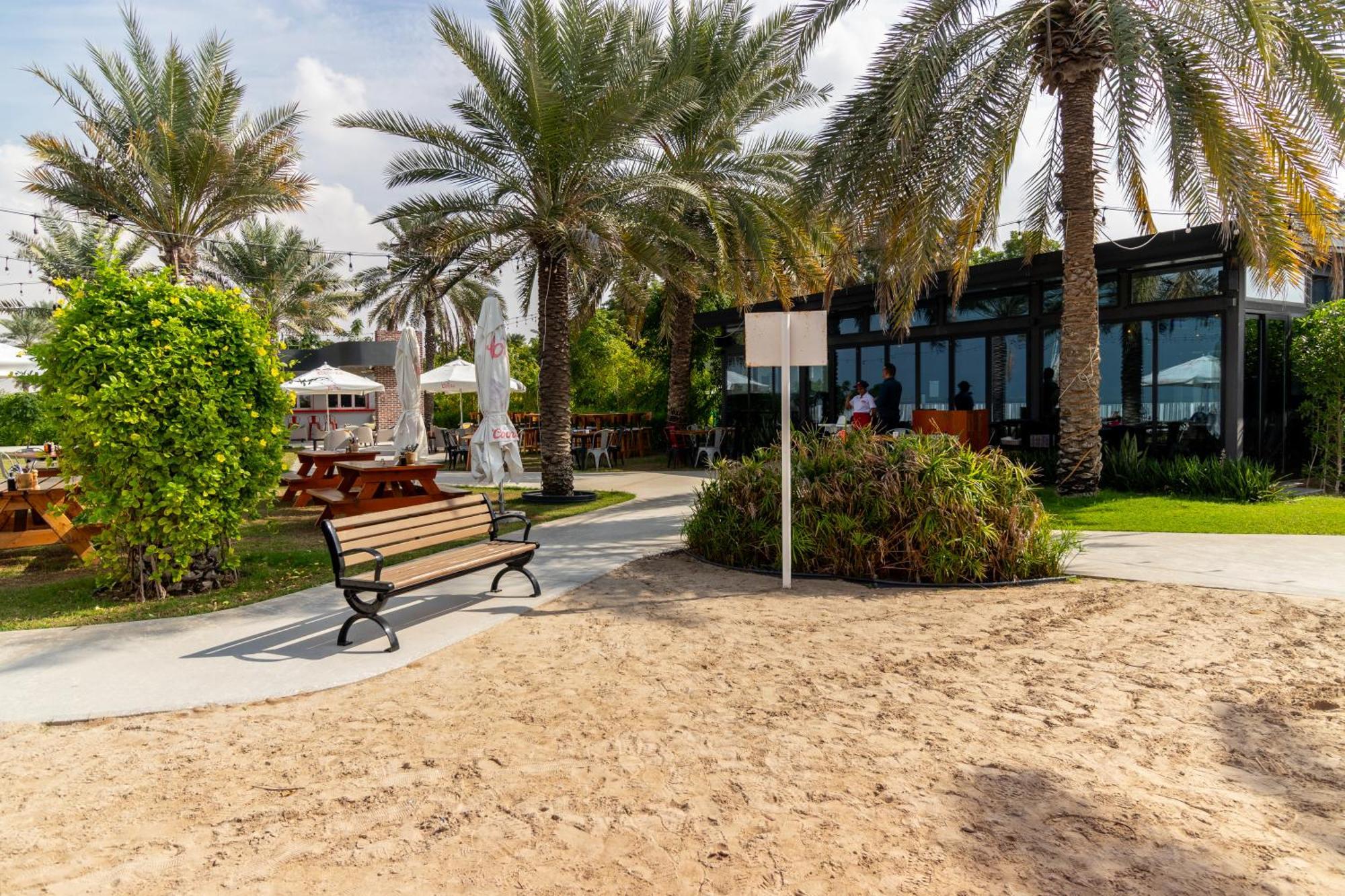 Barracuda Resort Umm al-Quwain Bagian luar foto