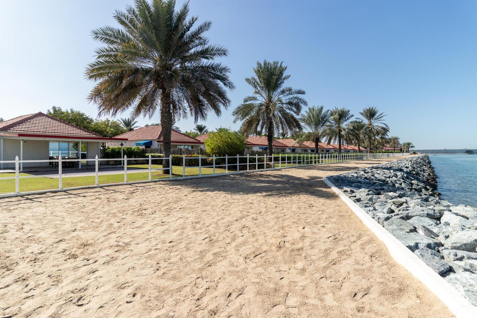 Barracuda Resort Umm al-Quwain Bagian luar foto